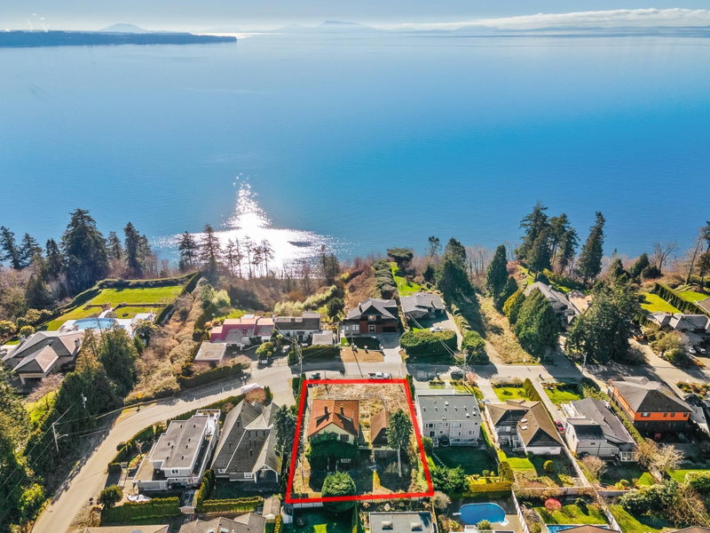 13567 13a Avenue, Surrey, British Columbia