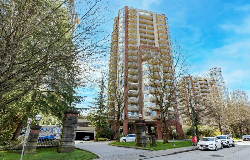 1203 - 738 Farrow Street