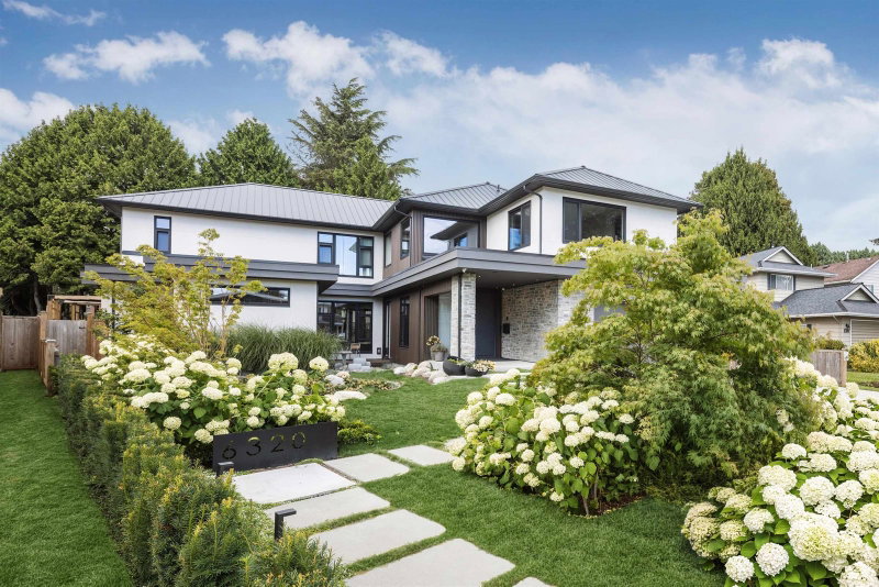 6320 Yeats Crescent