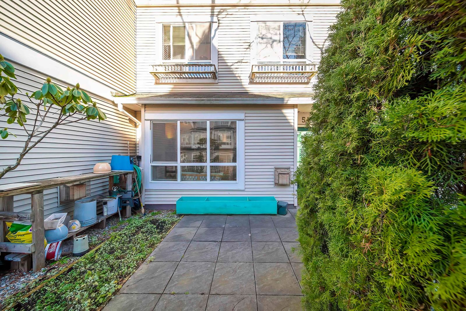 Listing Image 4