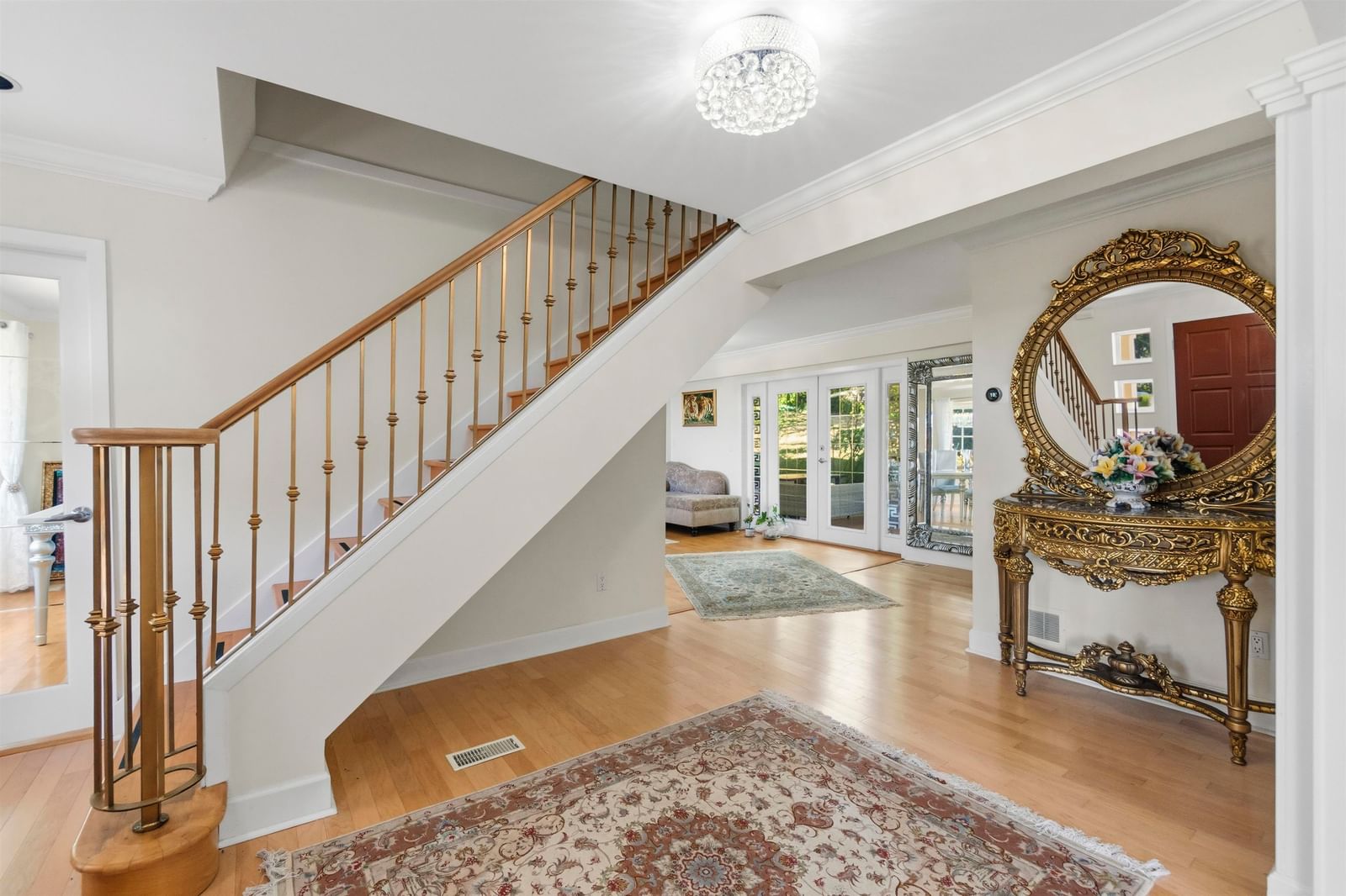 Listing Image 10