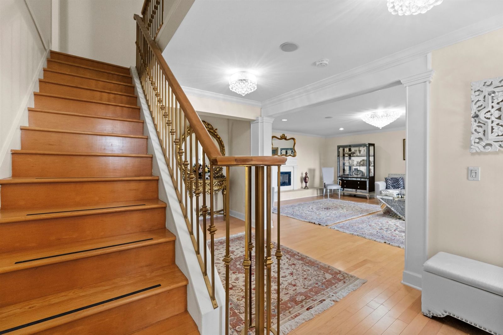 Listing Image 11