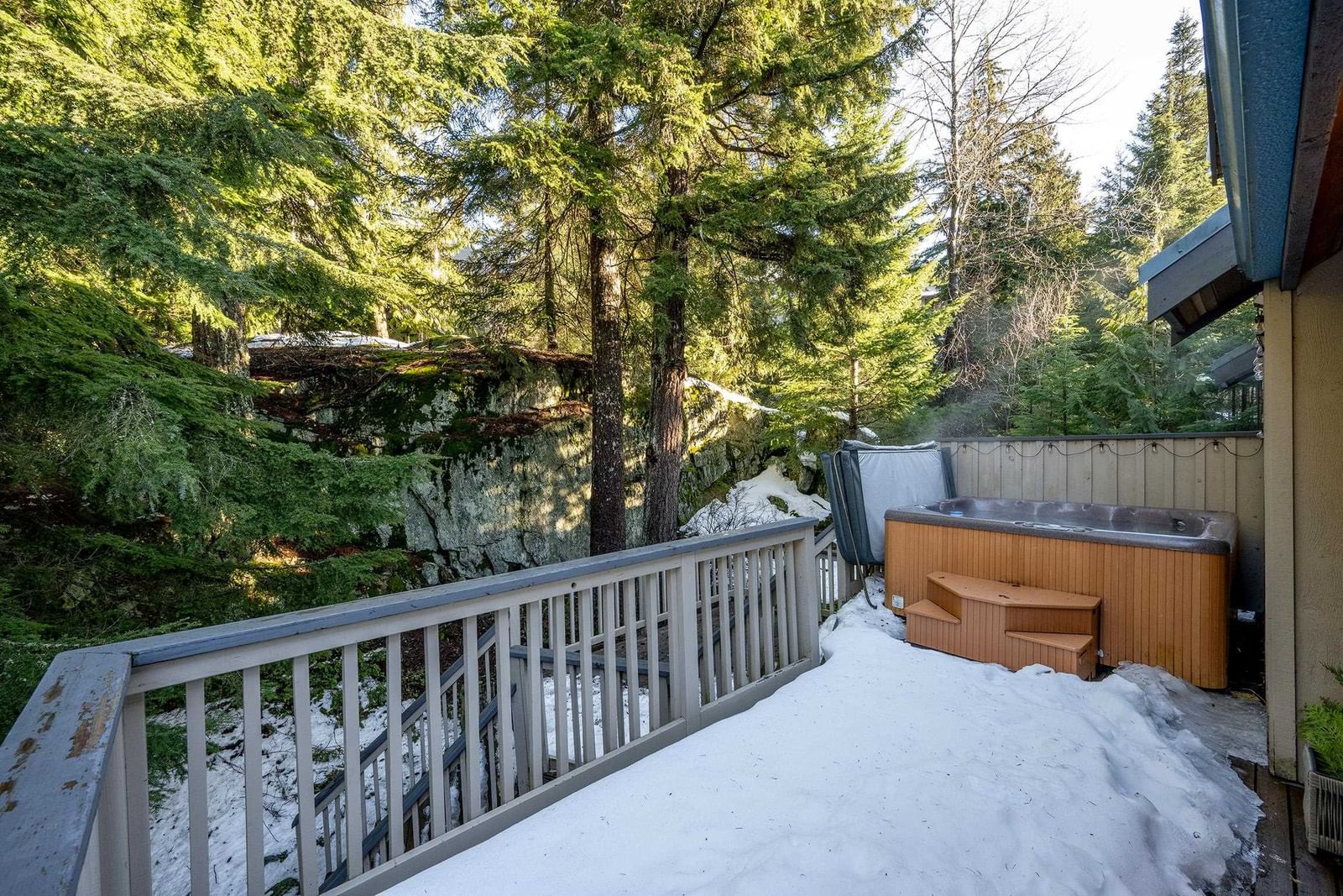 Listing Image 11
