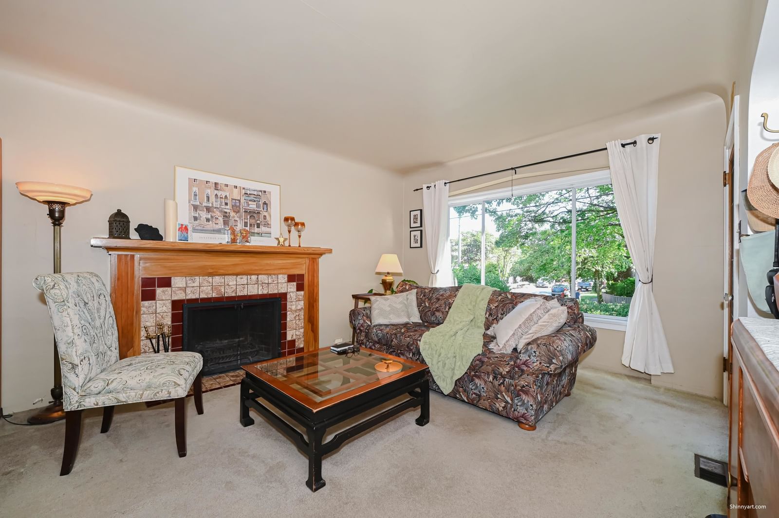 Listing Image 12