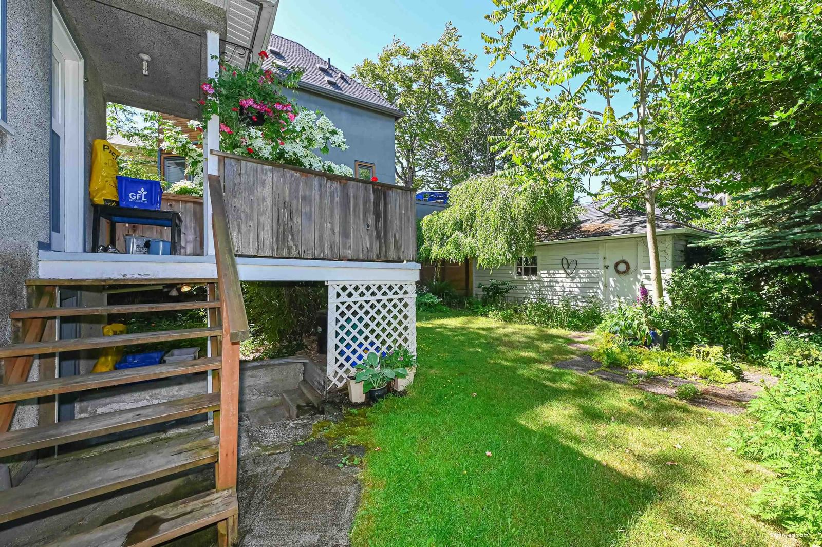 Listing Image 6