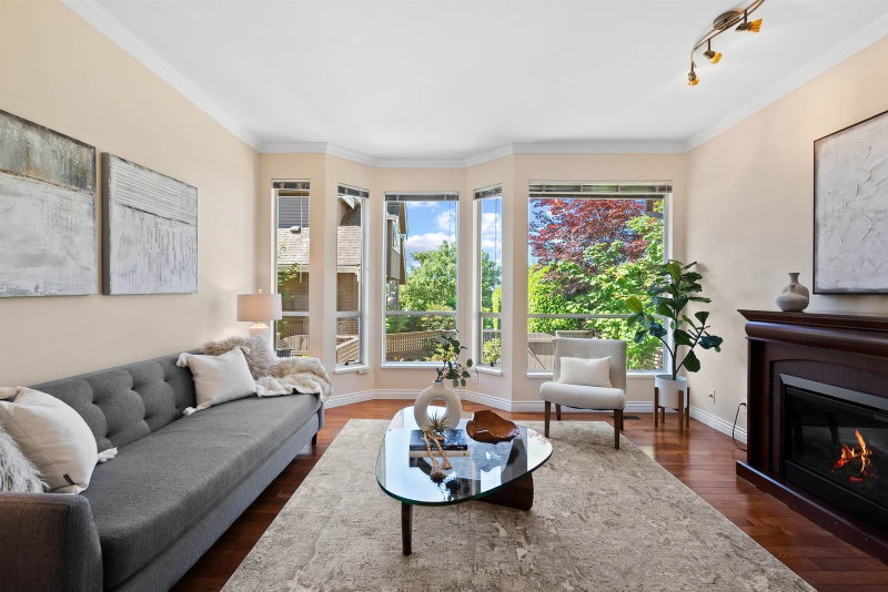 1 - 230 Keith Road E