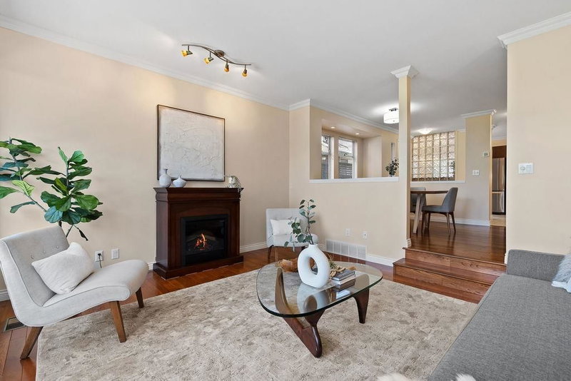 1 - 230 Keith Road E