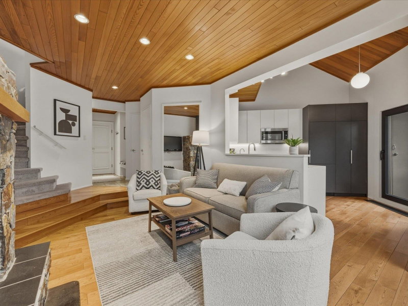 4201 Sunshine Place interior - Kitchen in 2BR/2BA Apartment/Condo