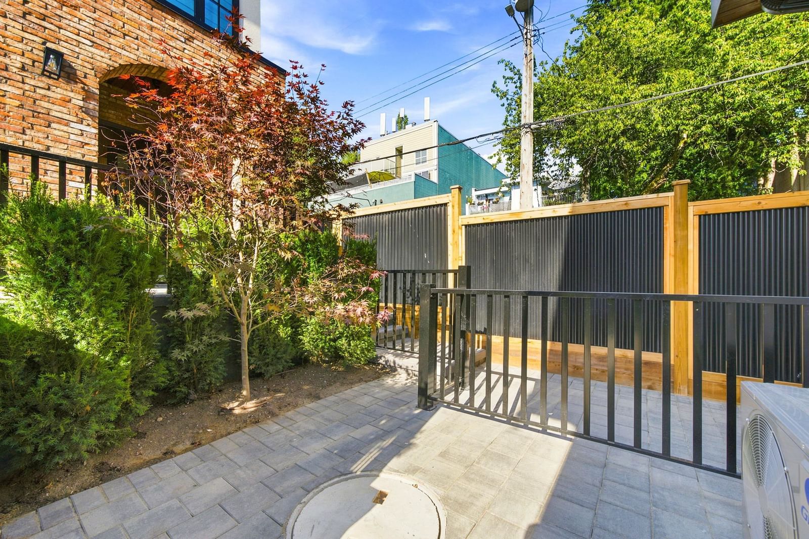 Listing Image 22