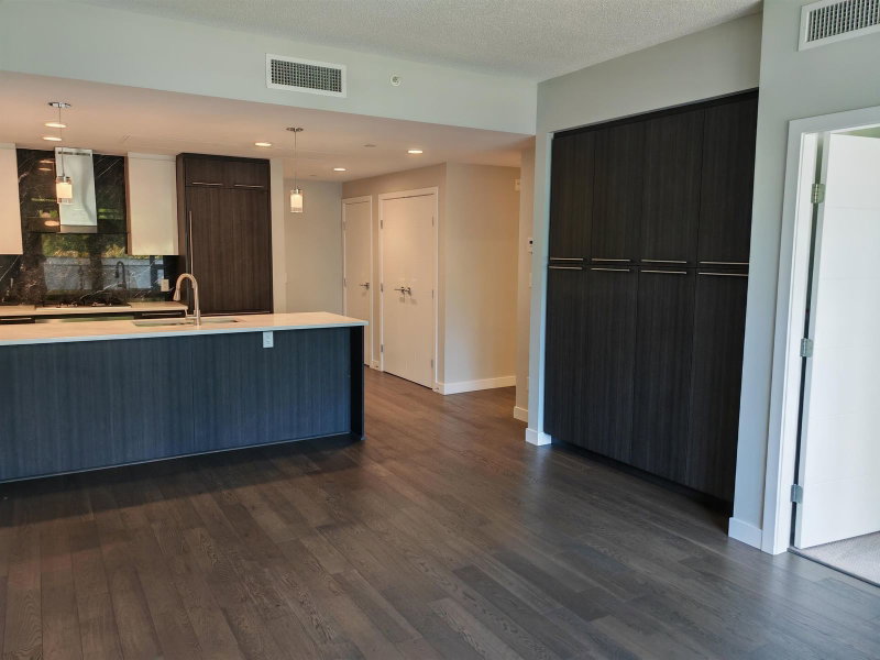 208 - 5077 Cambie Street