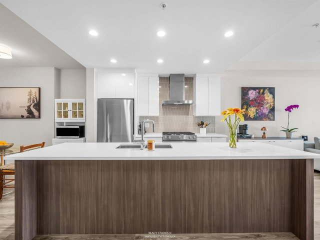 401 - 1496 Charlotte Road