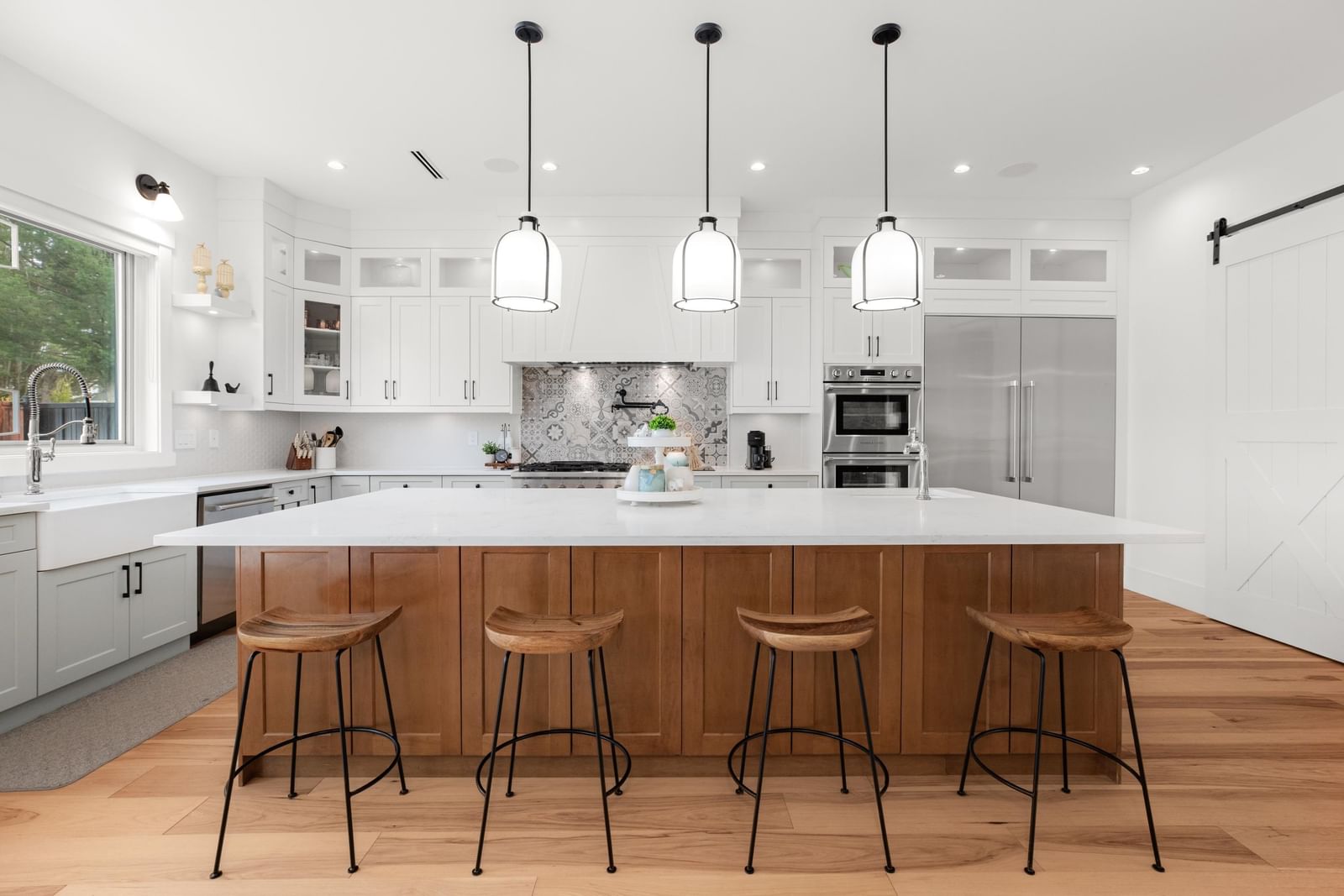 Listing Image 11