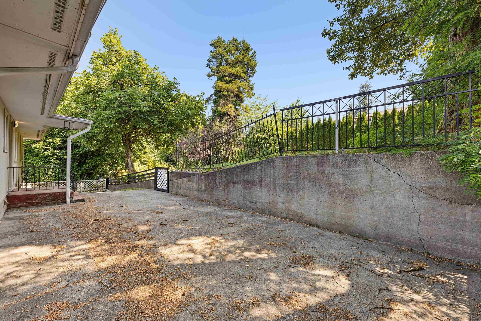 Listing Image 24