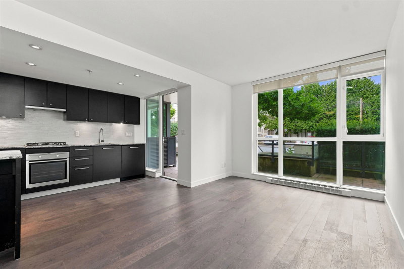 108 - 6180 Cooney Road