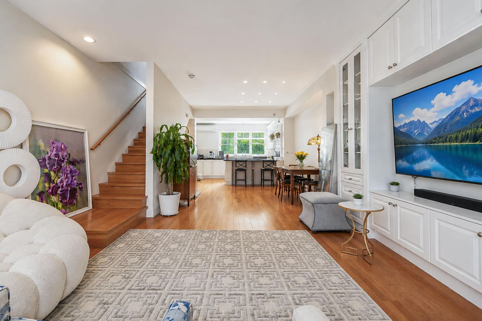 Listing Image 10