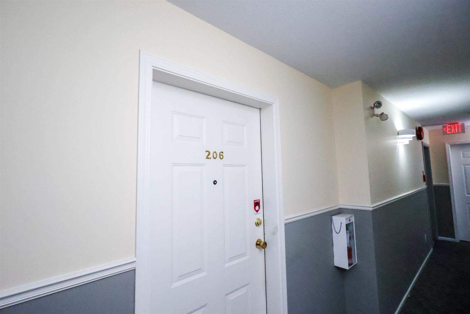 Listing Image 9