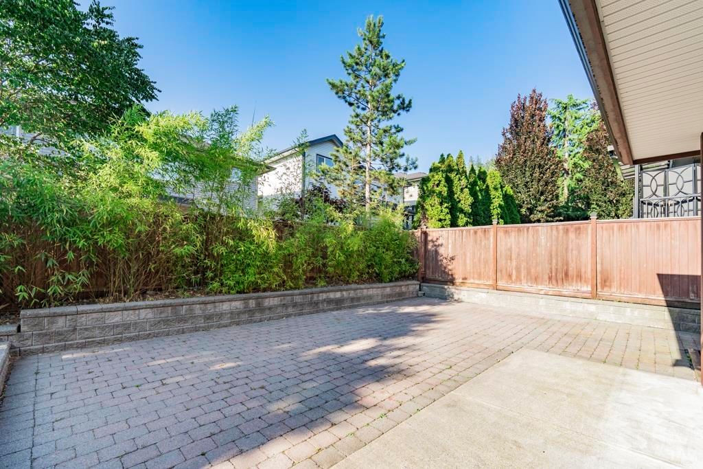 Listing Image 11