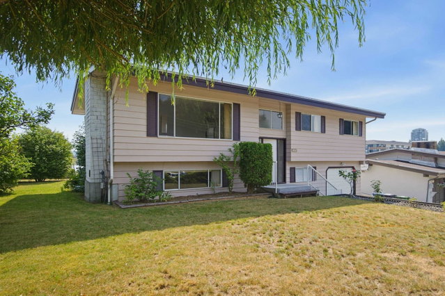 32659 Willingdon Crescent