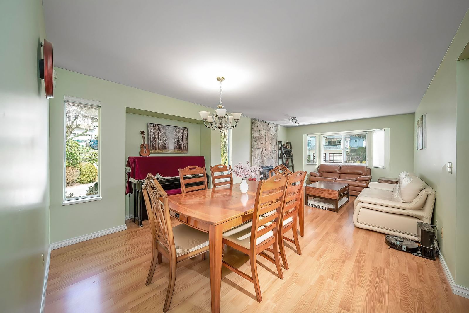 Listing Image 17