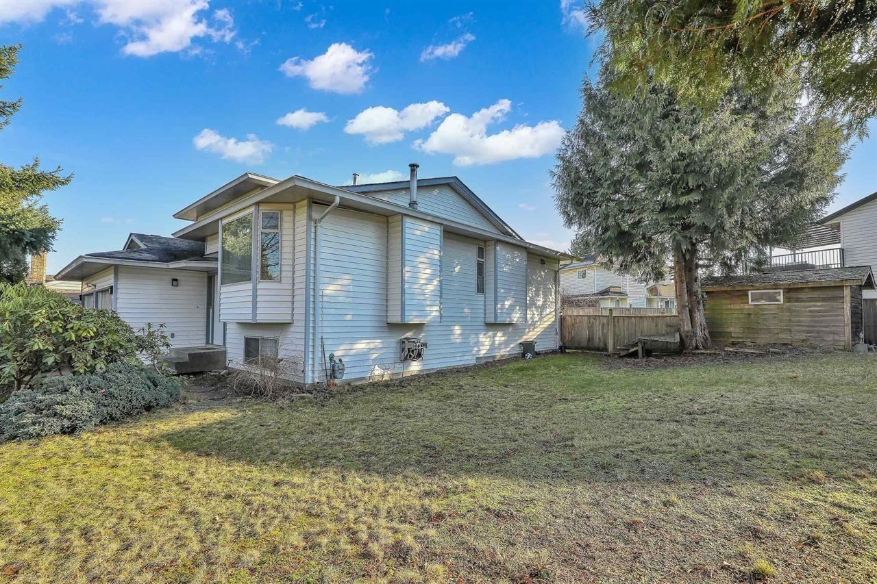 Listing Image 3