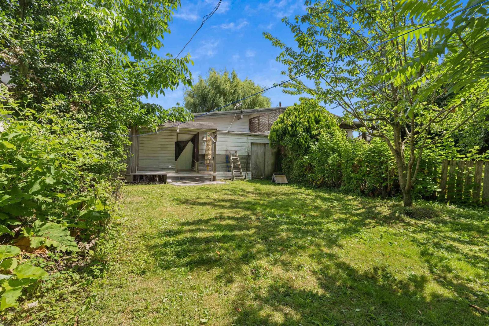 Listing Image 8