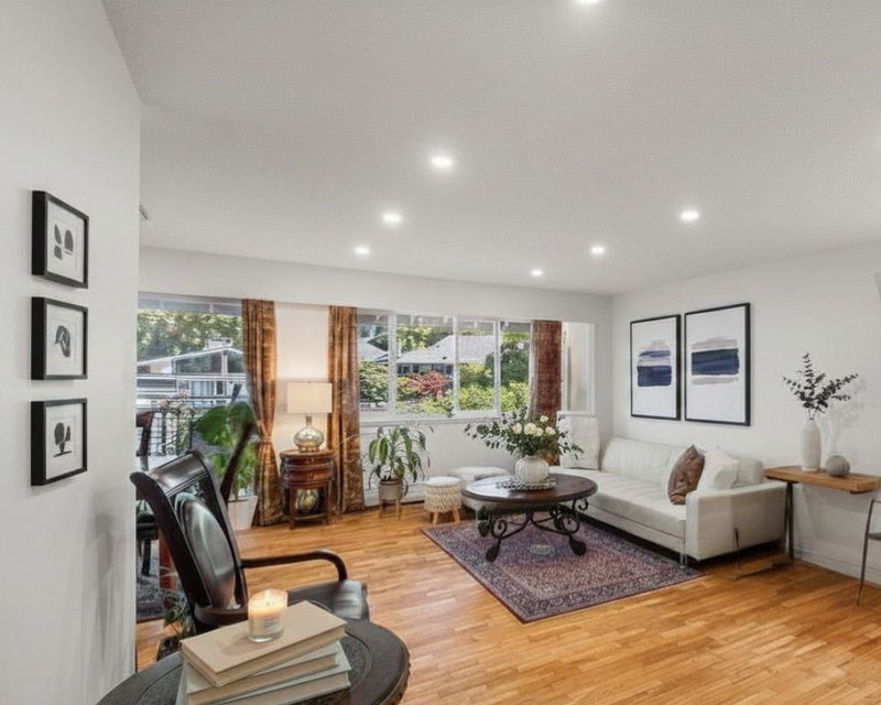 608 - 555 28th Street W