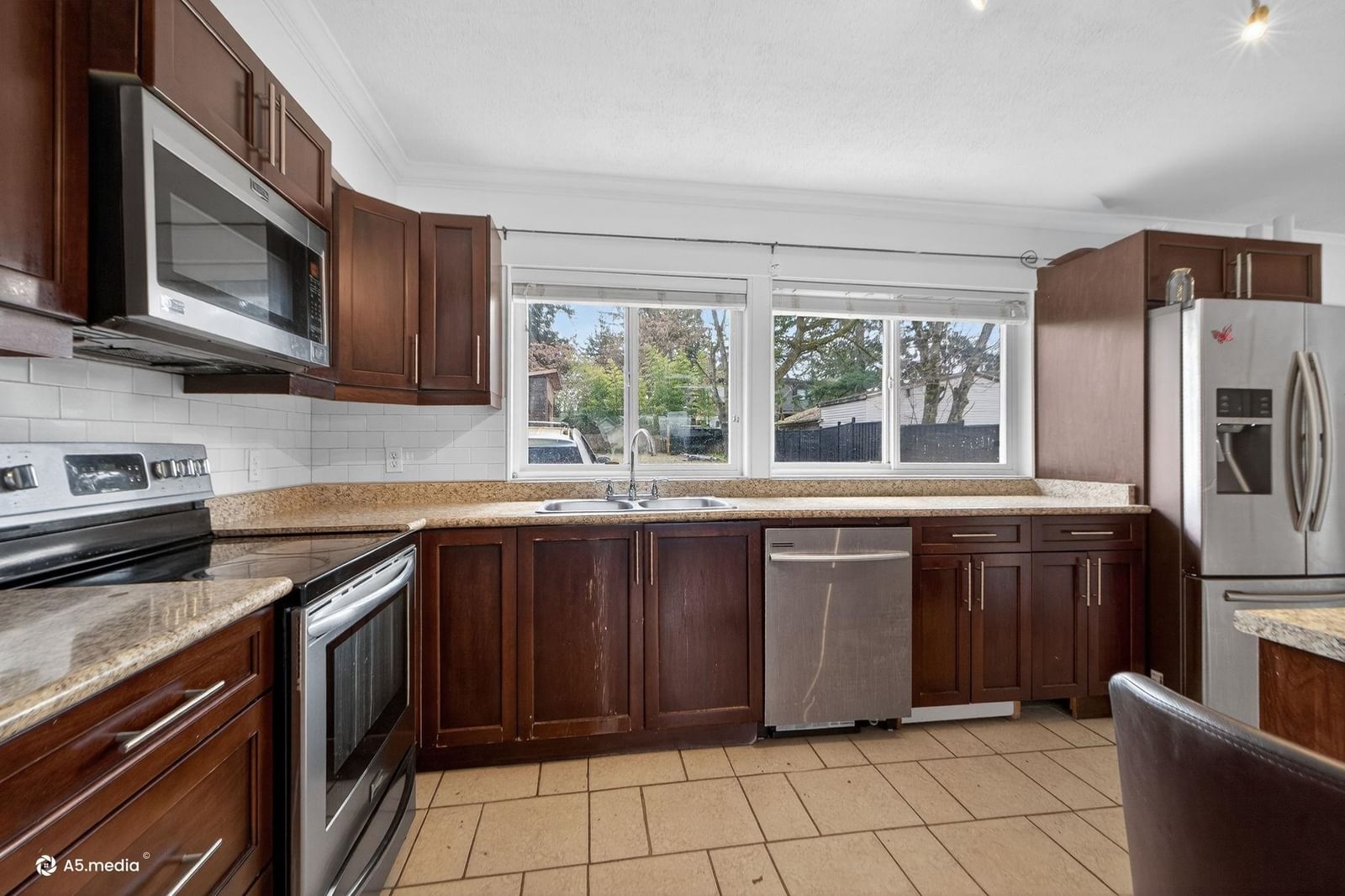 Listing Image 15