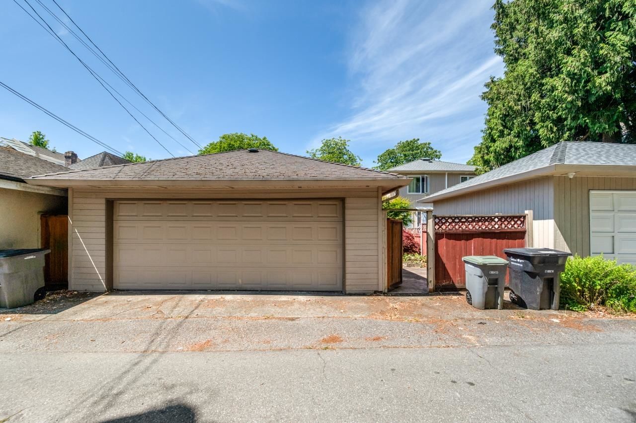 Listing Image 6