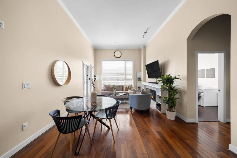 415 - 2628 Maple Street