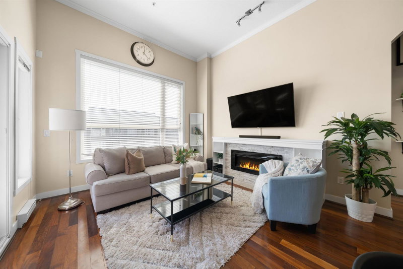 415 - 2628 Maple Street