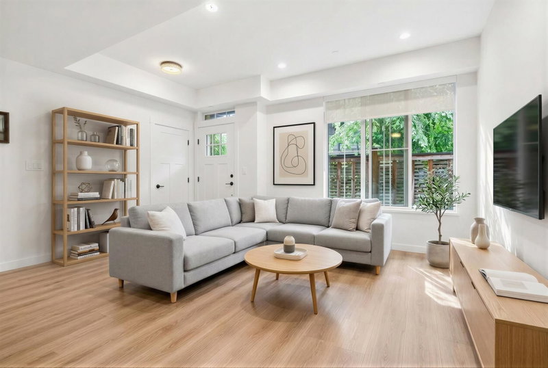 237 Ridgeway Avenue #6, North Vancouver, British Columbia