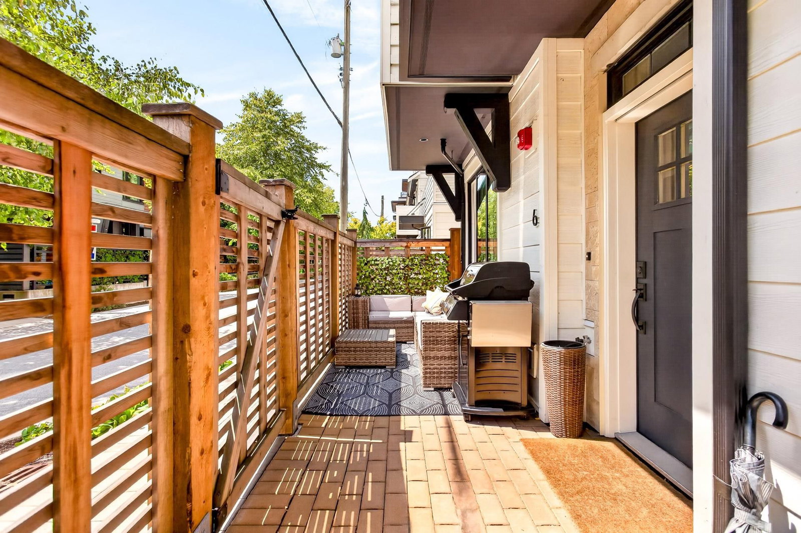 Listing Image 10