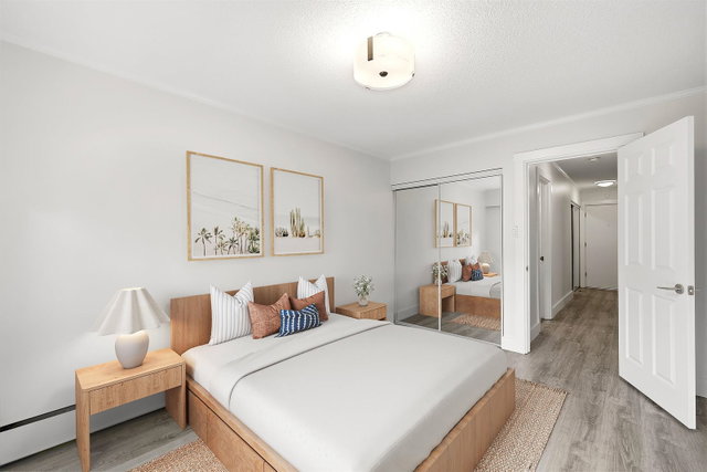 112 - 211 3rd Street W