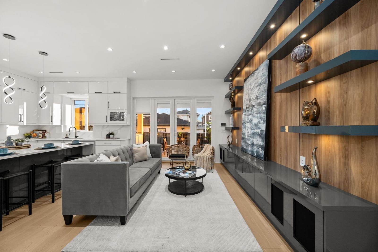 Listing Image 10