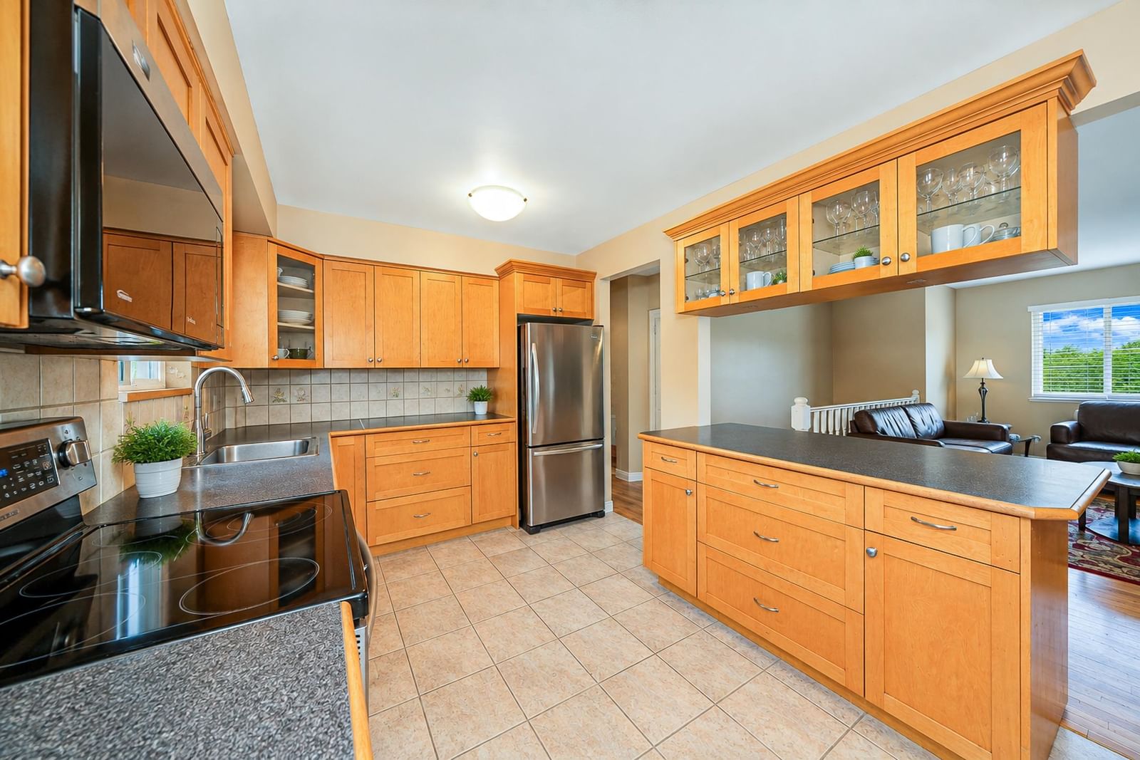 Listing Image 8