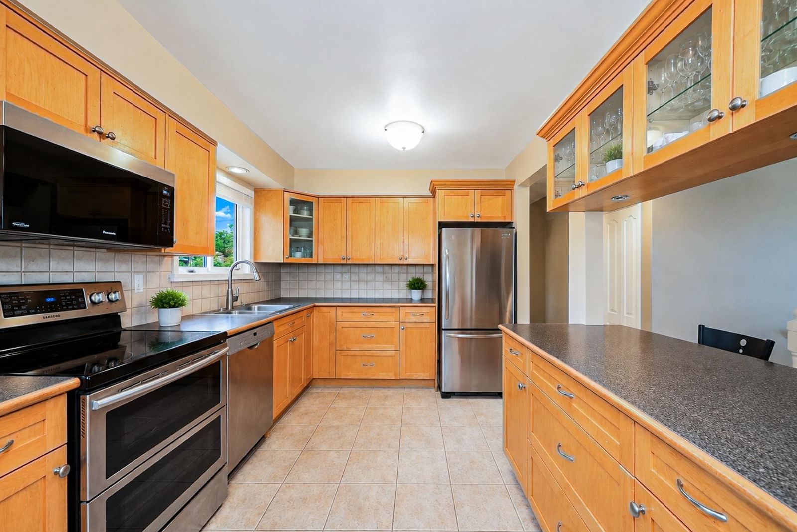 Listing Image 9