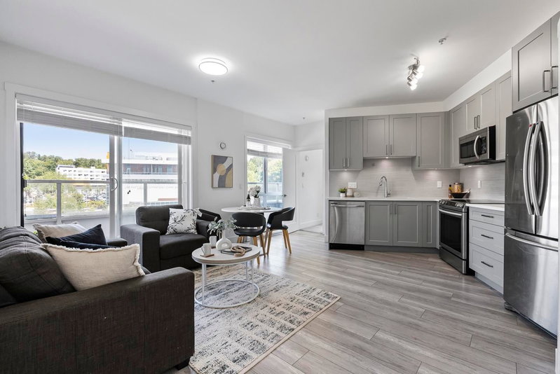 505 - 13978 Fraser Highway
