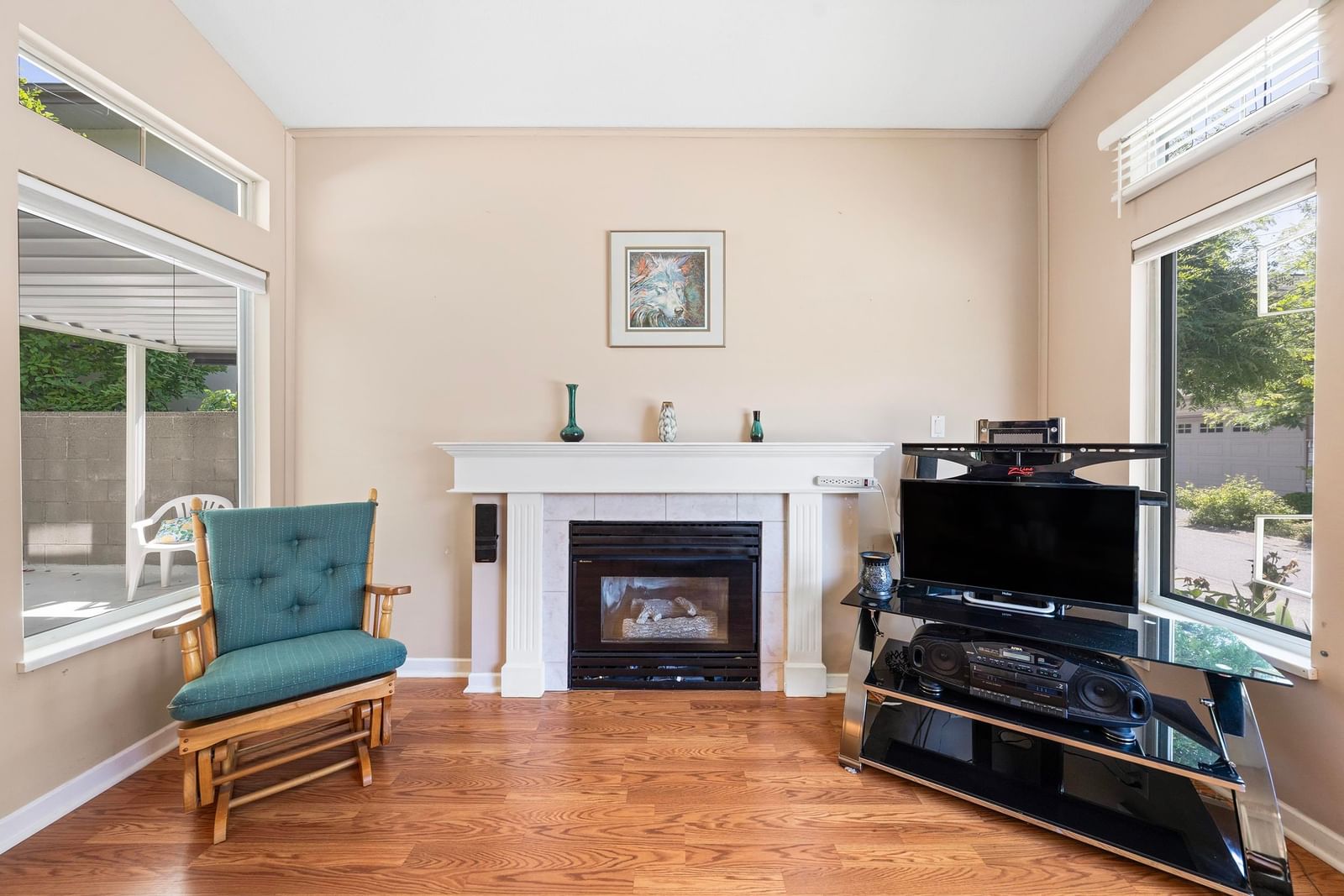 Listing Image 9