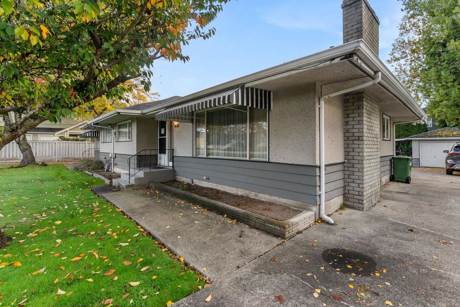 Listing Image 14