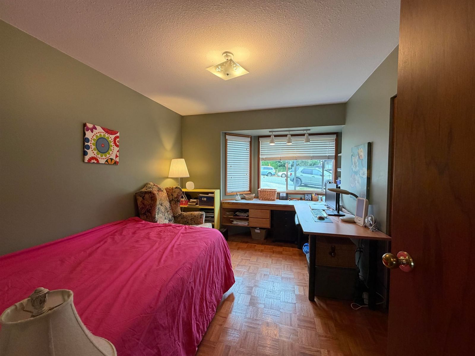 Listing Image 23