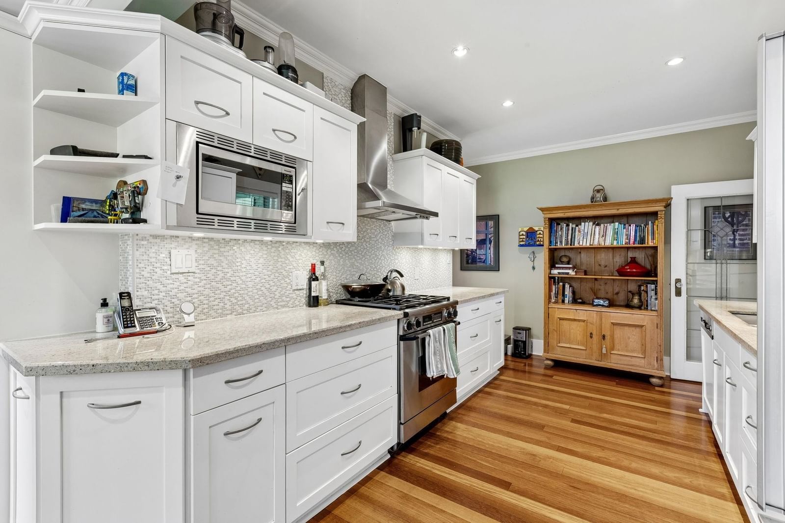 Listing Image 14