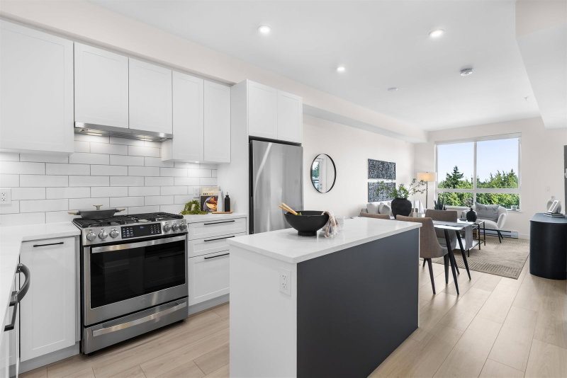 405 - 32174 George Ferguson Way