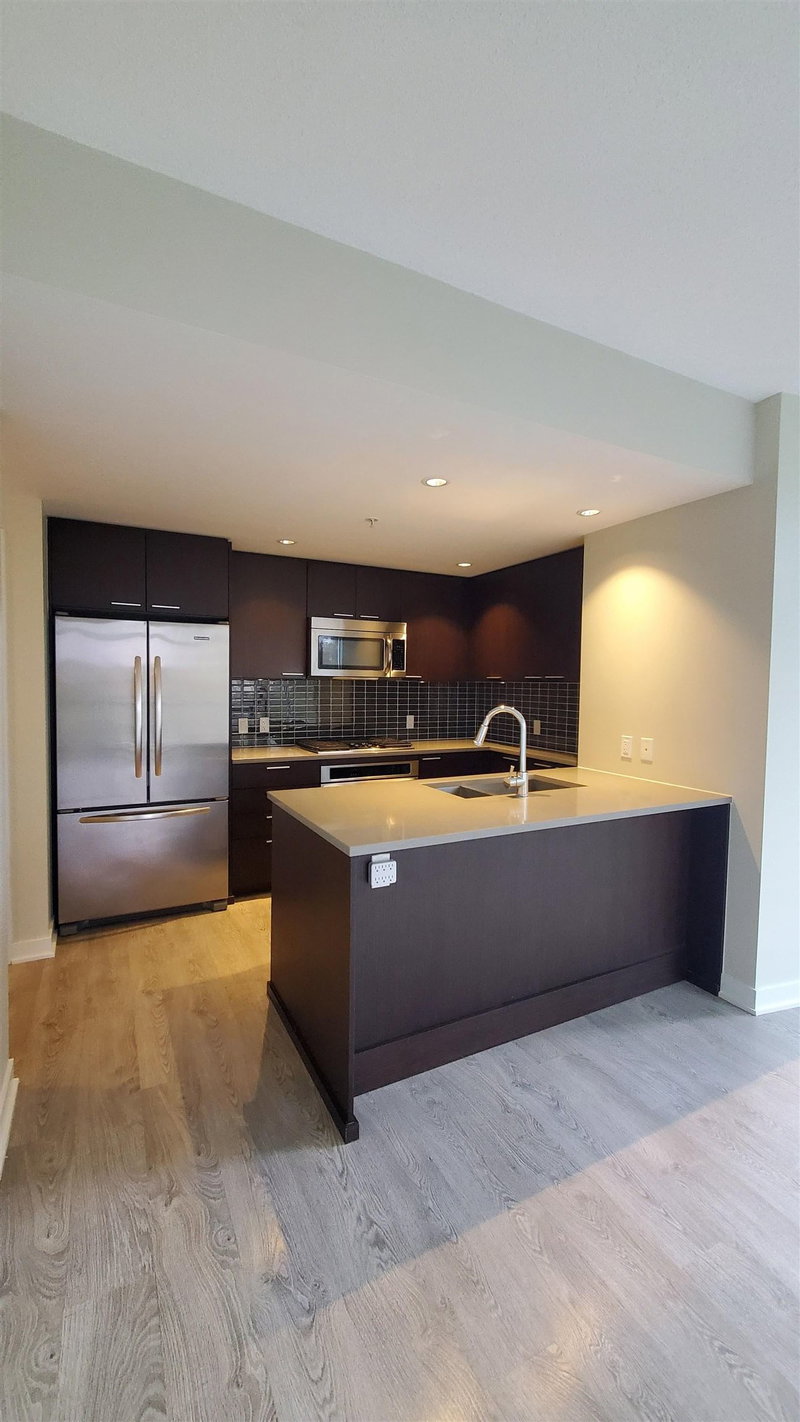 702 - 2975 Atlantic Avenue