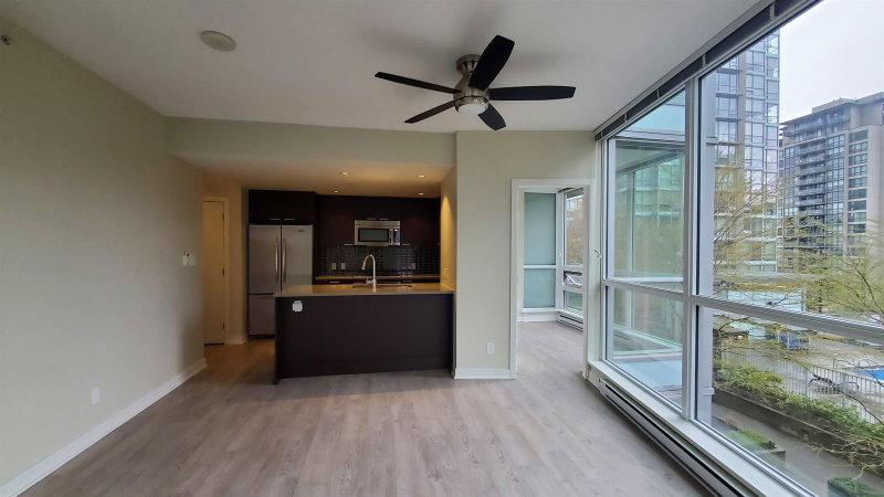 702 - 2975 Atlantic Avenue