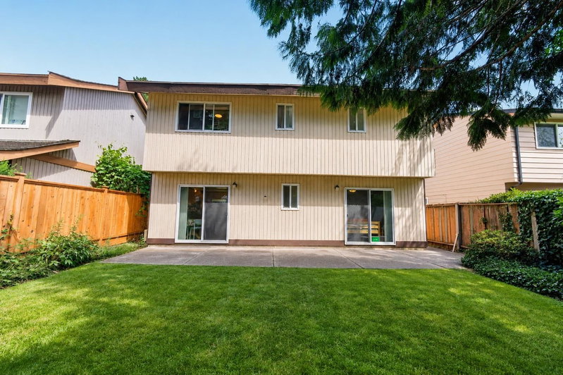 10441 Hollybank Drive