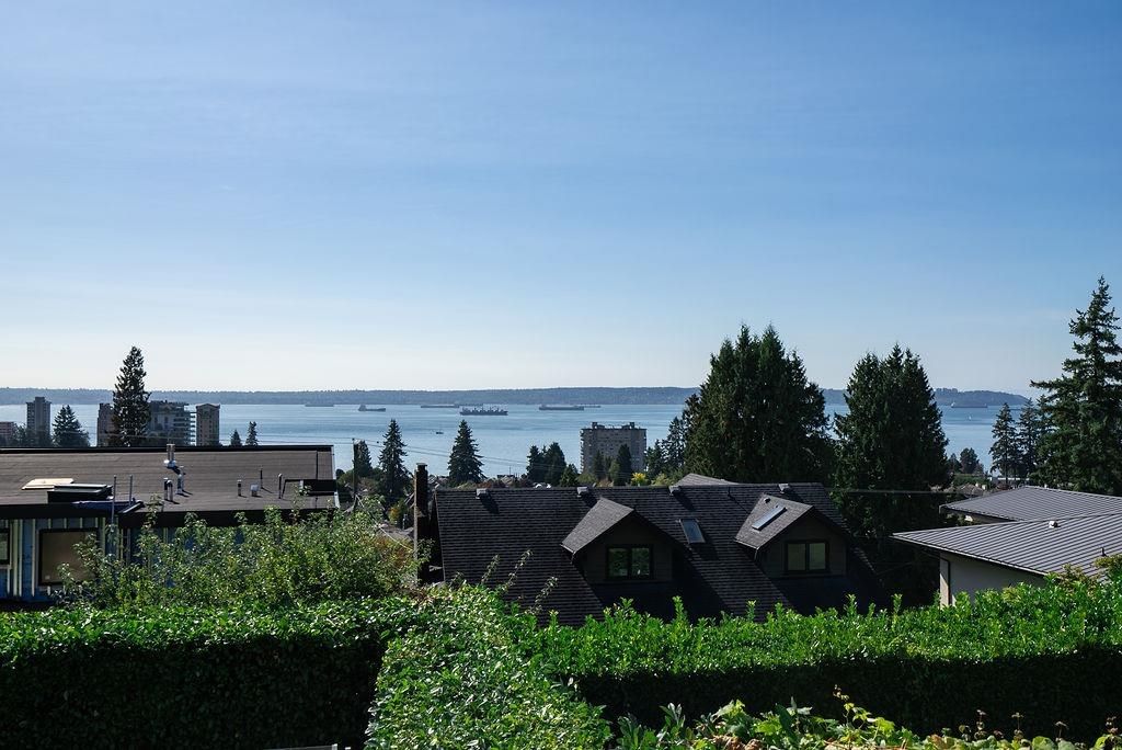 Listing Image 38