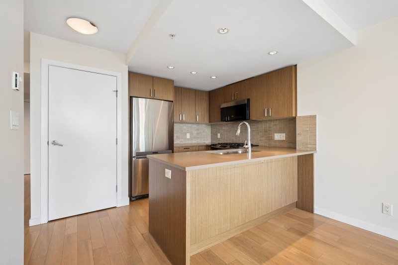 1005 - 7117 Elmbridge Way