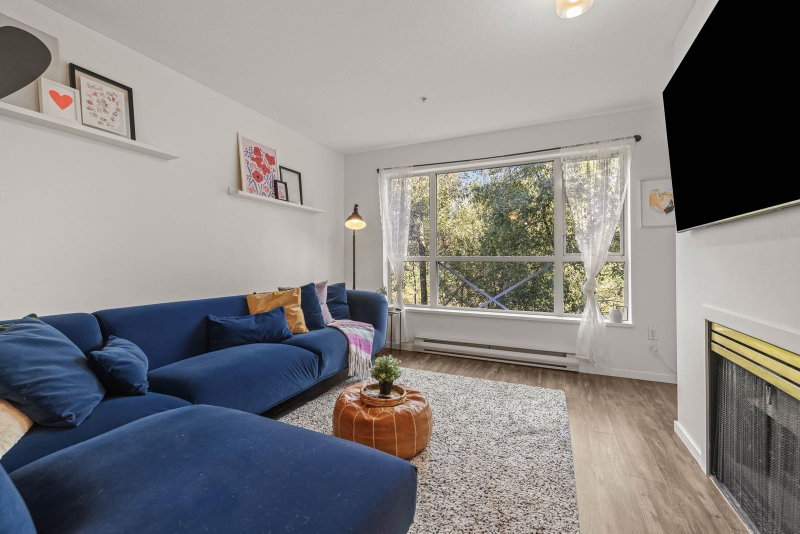 208 - 2551 Parkview Lane