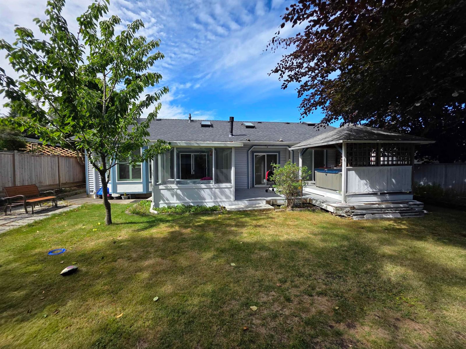 Listing Image 16