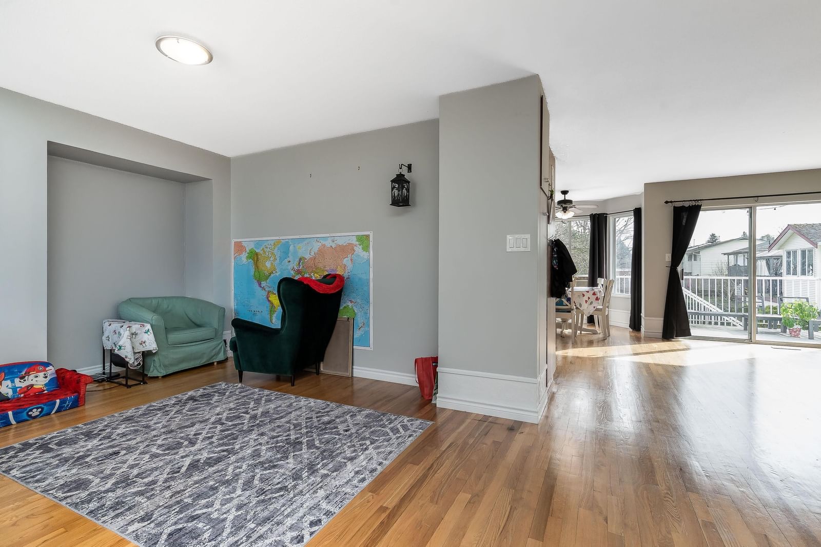 Listing Image 6
